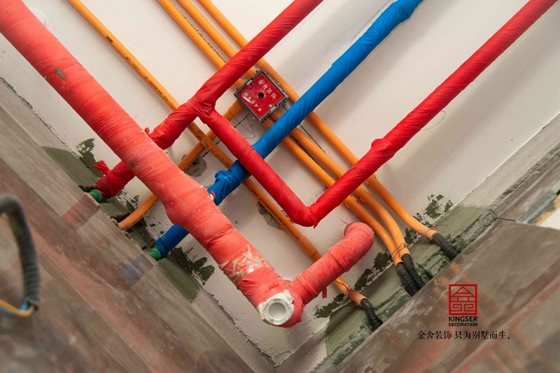 金舍裝飾東南智匯城191平油工施工現(xiàn)場