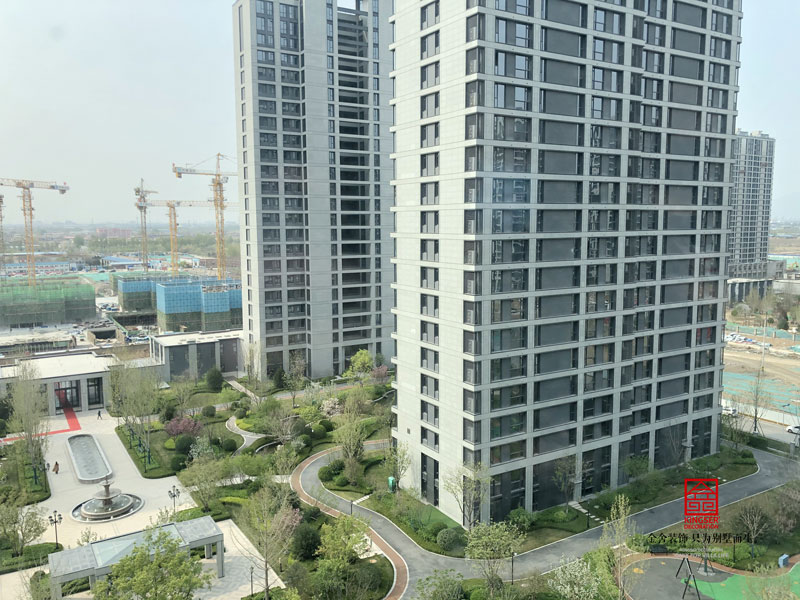 融創(chuàng)中心217平米四居裝修施工現(xiàn)場(chǎng)