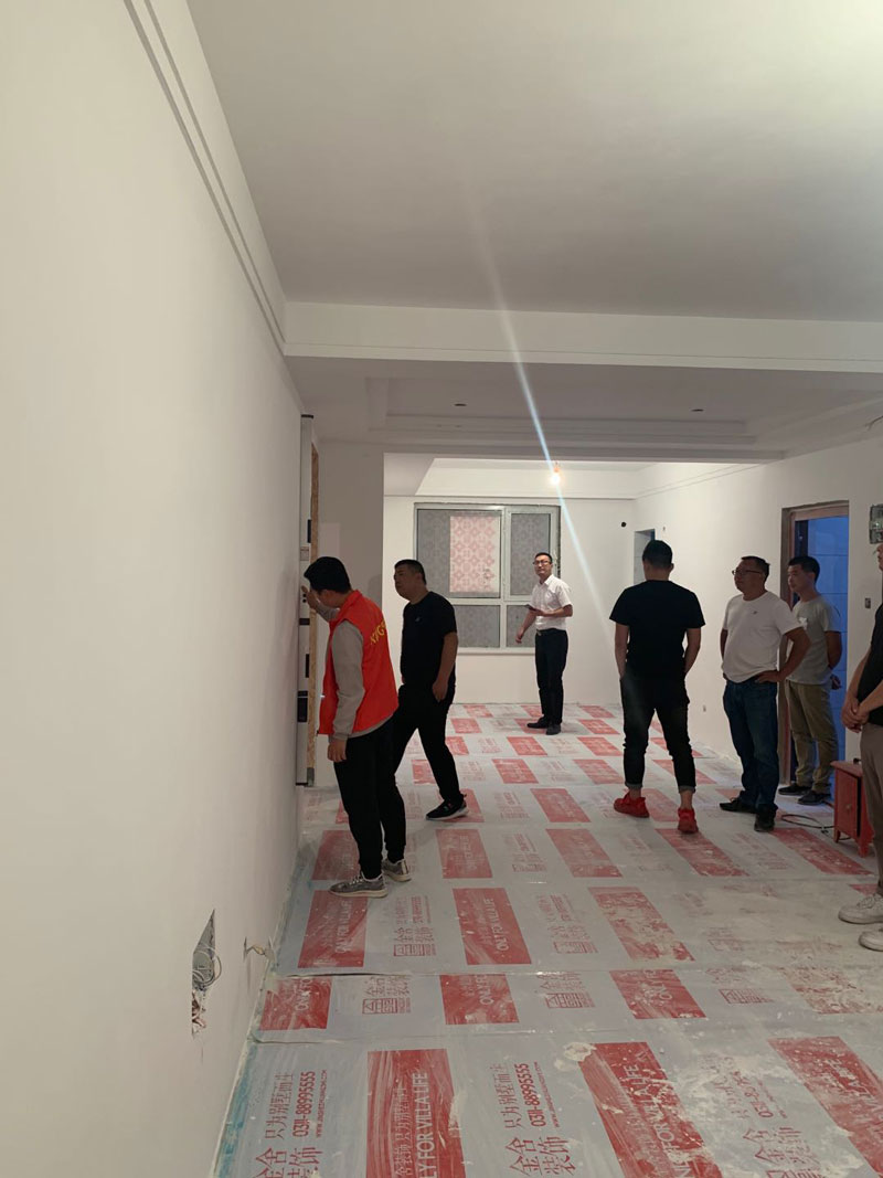 頤和莊園138平米裝修施工現(xiàn)場