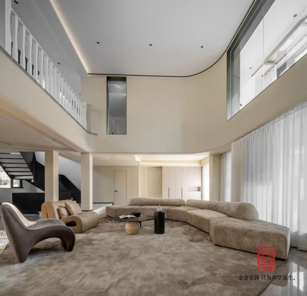 碧桂園桃園里800平米意式風(fēng)格裝修-客廳